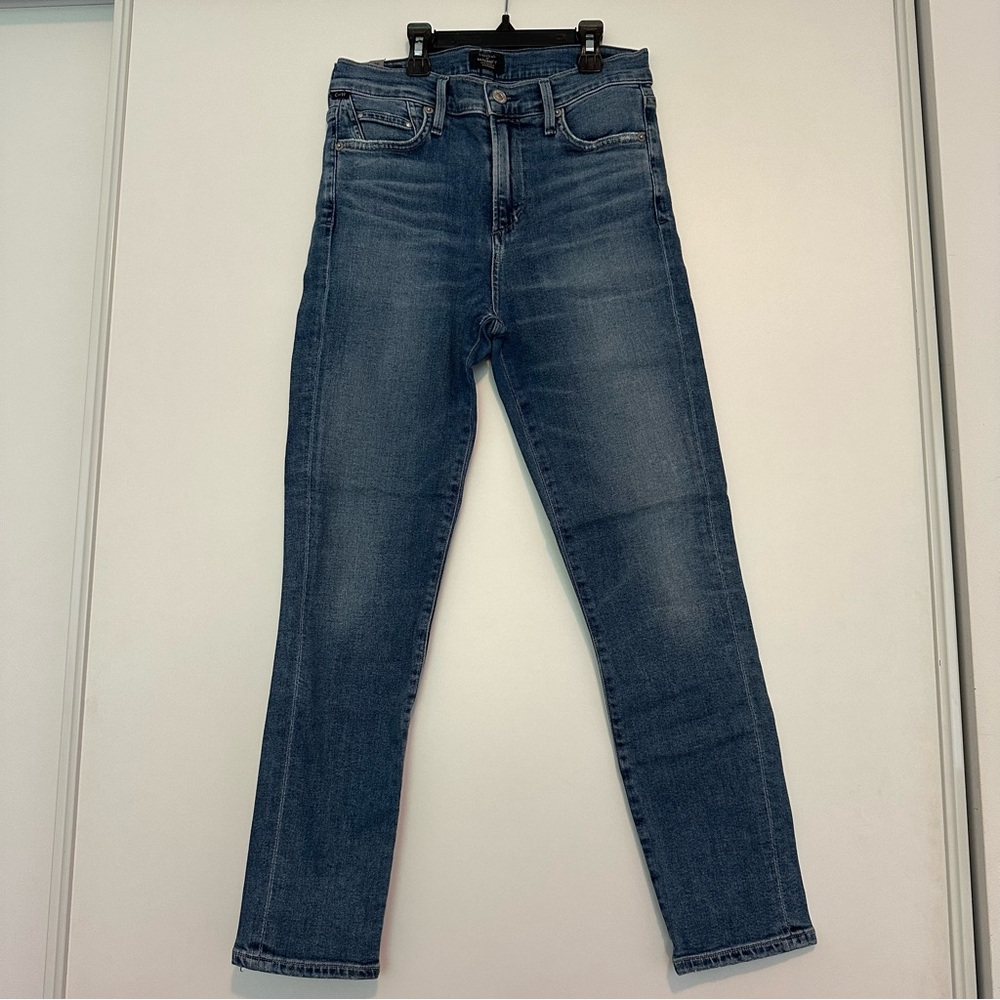 Citizens of Humanity “Rocket Crop” jeans in medium blue in size 26.